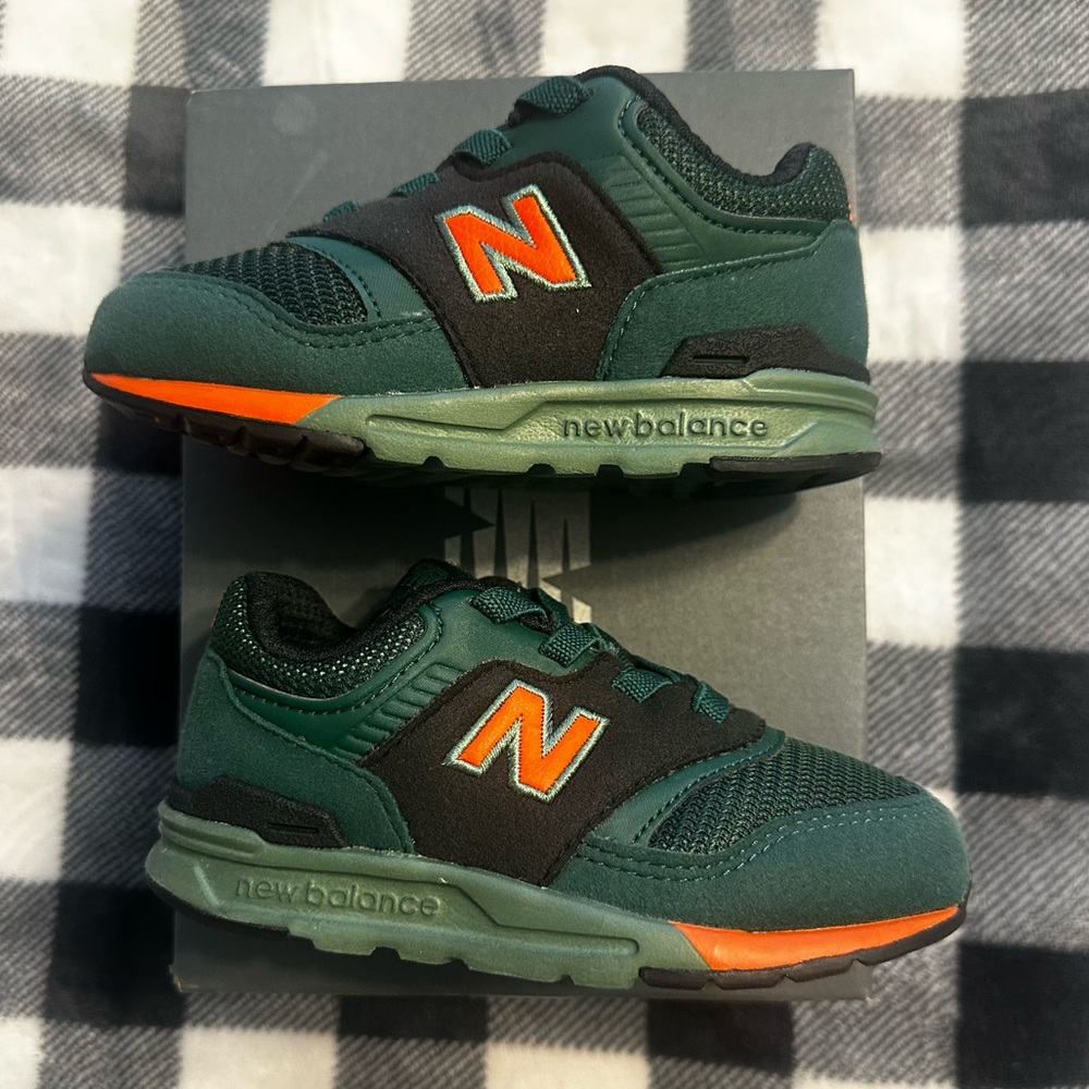 New Balance 997H. Toddle size 7.5c